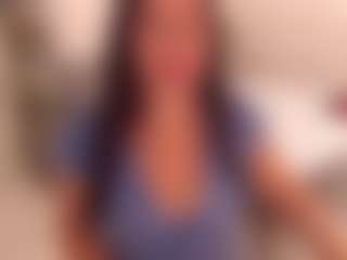 Live cam show with LauraRuth - Strip MILF on intimatelivegirls.com