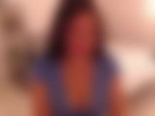 Live cam show with LauraRuth - Interactivetoy Mature on Camsoda