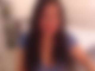Live cam show with LauraRuth - Lush MILF on live.xbliss.ai