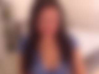 Live cam show with LauraRuth - Petite on livesexfox.com