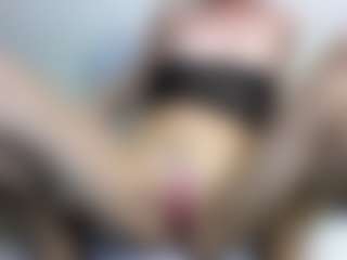 Genuine Woman MILF webcam performer live streaming