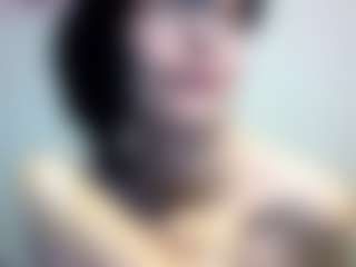 Live cam show with Genuine Woman - Small Ass on AdultVida.com