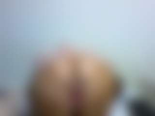 Live cam show with Genuine Woman - Thong on AdultVida.com