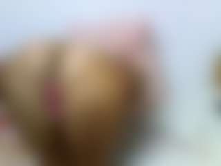 Show de câmera ao vivo com Genuine Woman - Big Ass no Camsoda