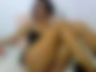 Live cam show with Genuine Woman - Shaved Pussy MILF on testsause.com