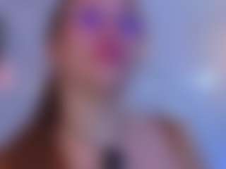Live cam show with sussy - Glasses on Camsoda