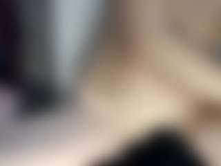 Live cam show with JenniferSquirts - Middle Aged on Camsoda