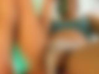 HotLittleBittch's Live Sex Cam Show
