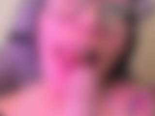 Live cam show with Alice-rausing - Glasses on CamwithHer