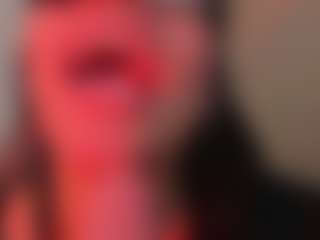 Live cam show with Alice-rausing - Facial on TeamSkeetLive
