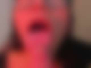 Live cam show with Alice-rausing - Facial on SpankPalCams