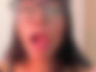 Live cam show with Alice-rausing - Glasses on Camsoda