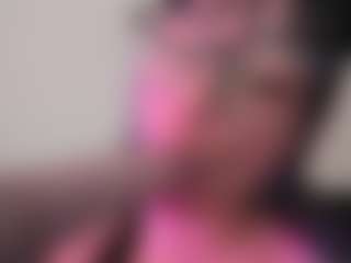 Live cam show with Alice-rausing - Arab BBW on Camsoda