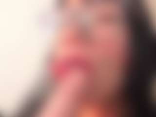 Live cam show with Alice-rausing - Amateur Curvy on crypto-cams