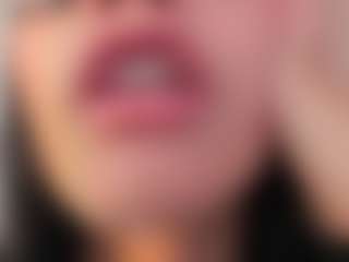Live cam show with Alice-rausing - Deepthroat on TeamSkeetLive
