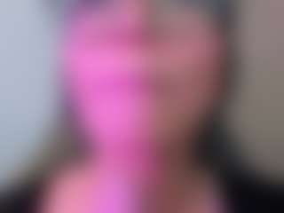 Live cam show with Alice-rausing - Facial Piercings on Pornisteam.com