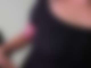 Live cam show with Alice-rausing - Tongue on xplaylive.com