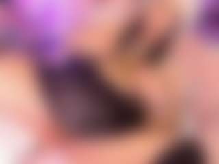 Live cam show with shayna_manson_ - Black MILF on camgirlchat.live