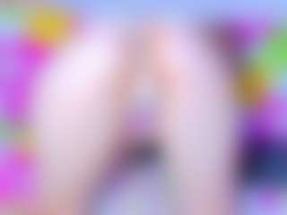 Live cam show with isabelle-adjanii - Glasses on Instabang