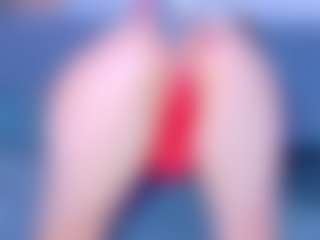 isabelle-adjanii's Live Sex Cam Show