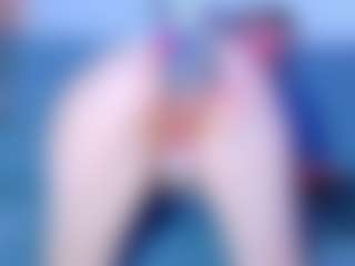 isabelle-adjanii's Live Sex Cam Show