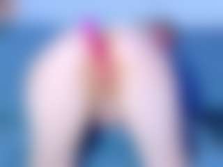 isabelle-adjanii's Live Sex Cam Show
