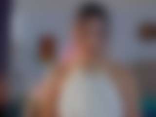 little-tequilla3's Live Sex Cam Show