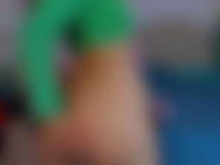 little-tequilla3's Live Sex Cam Show