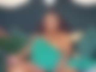 Pearlsexy99 MILF webcam performer live streaming