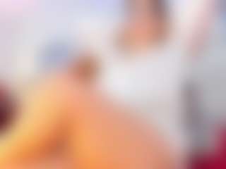 Live cam show with susan-milf - Glasses on CamSodaAdn