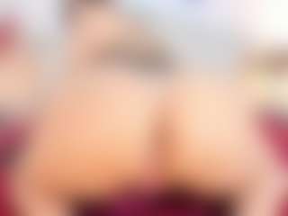 susan-milf's Live Sex Cam Show