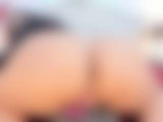 susan-milf's Live Sex Cam Show
