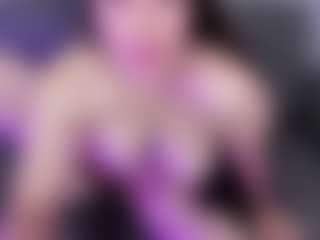 Live cam show with Wettdiamond - Tease Brown Hair on SquirtSoMuch