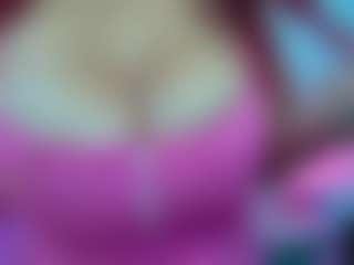 kimii23 MILF webcam performer live streaming