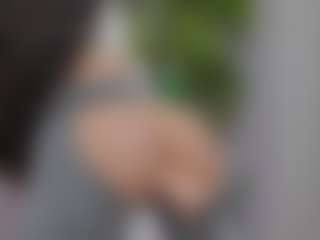 Live cam show with LuckyyStrike - Small Tits on livesuperchat.net