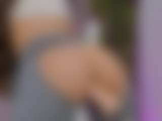 Live cam show with LuckyyStrike - Petite Teen (18+) on Uber Horny