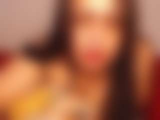 Live cam show with Dulce Lorena - Brown Hair on Camsoda
