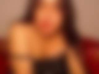 Dulce Lorena MILF webcam performer live streaming