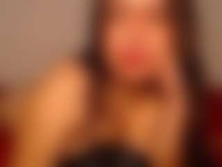 Dulce Lorena MILF webcam performer live streaming