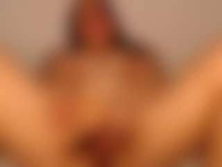 Live cam show with Dulce Lorena - Small Tits Mature on Hubzter Live