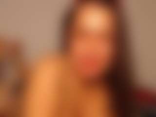 Live cam show with Dulce Lorena - Fingering MILF on Camsoda