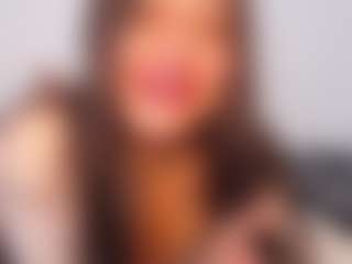 Dulce Lorena MILF webcam performer live streaming
