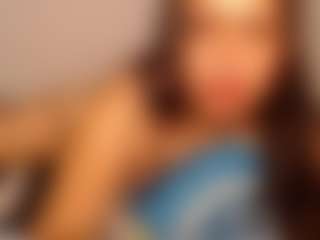 Dulce Lorena MILF webcam performer live streaming