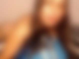 Live cam show with Dulce Lorena - Drinking on Milfs Live
