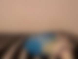 Live cam show with Dulce Lorena - Small Tits Mature on thefappeningchat.com