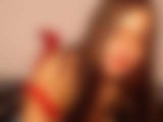 Live cam show with Dulce Lorena - Shaved Pussy Brown Hair on Sweet Sext