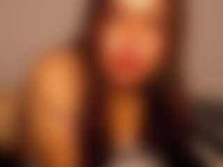 Live cam show with Dulce Lorena - Brown Hair MILF on alttransgirls