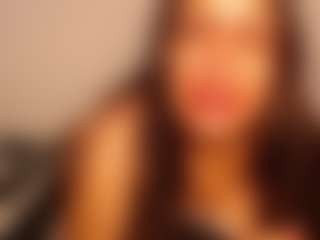 Dulce Lorena MILF webcam performer live streaming