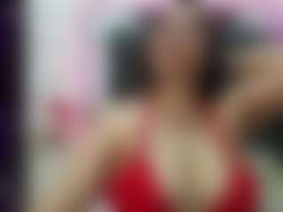 Live cam show with Allie Vergara - Curvy MILF on Camsoda