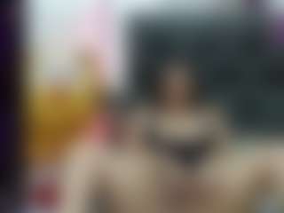 Live cam show with Allie Vergara - Cute on eurowanks.com